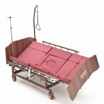 Медицинская кровать с электроприводом MET EVA