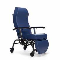 Гериатрическое кресло Alesia (комплектация Normandie) на колесах