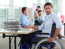 Обзор аксессуаров для инвалидных колясок