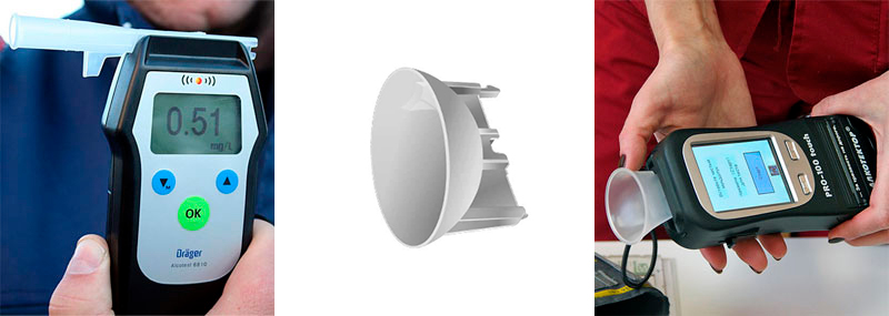 Продувание алкотестера через мундштук-воронку