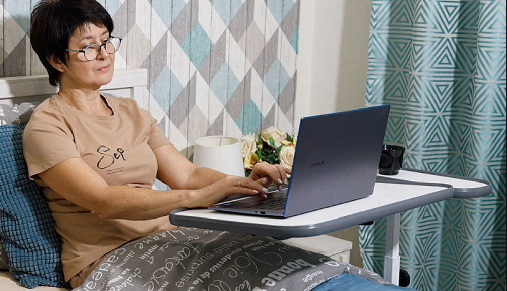 Прикроватные столики для лежачих больных